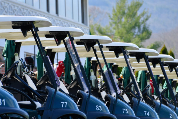 Golf carts tracked using IoT asset tracking devices.